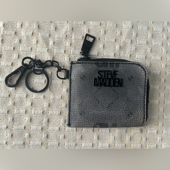 Steve Madden Handbags - Steve Madden Black and Gray Coin Pouch